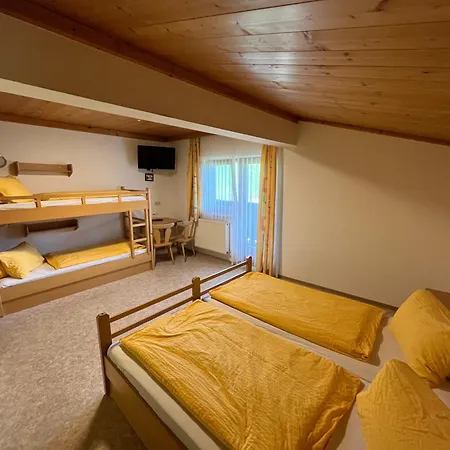 Woelflbauer Bed & Breakfast *
