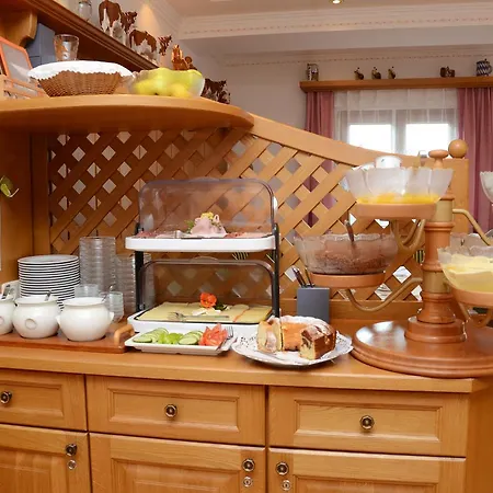 Woelflbauer Oda ve Kahvaltı 3*